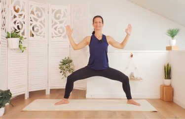 Hatha Flow: Respiro per la Vitalità